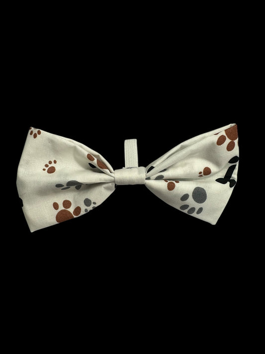 Medium bow ties-paw prints