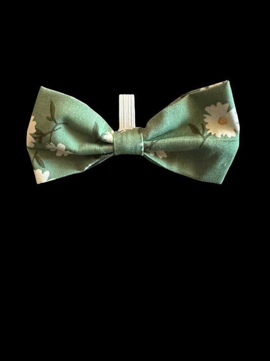 Cat and small dog bow ties- Green with white flowers