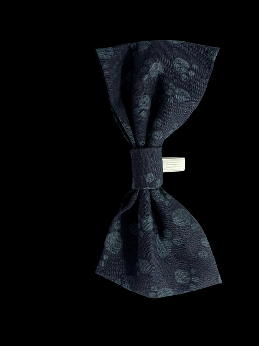 Medium bow ties- Navy with paw prints