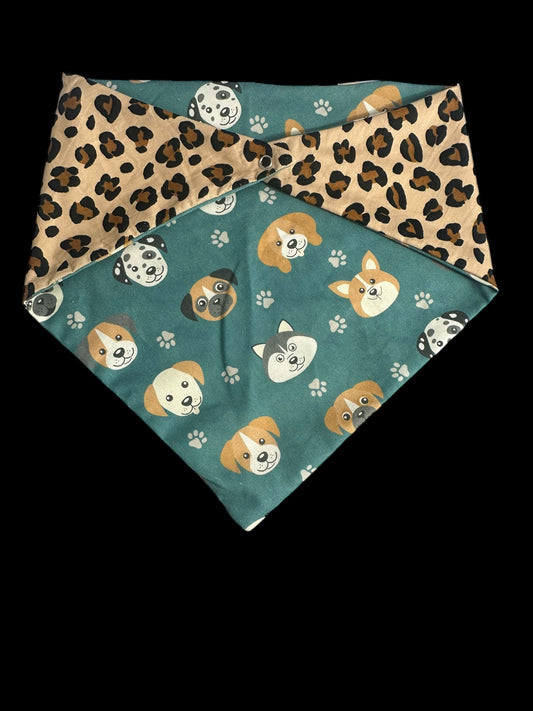 Medium dog bandanas- Dogs and leopard print
