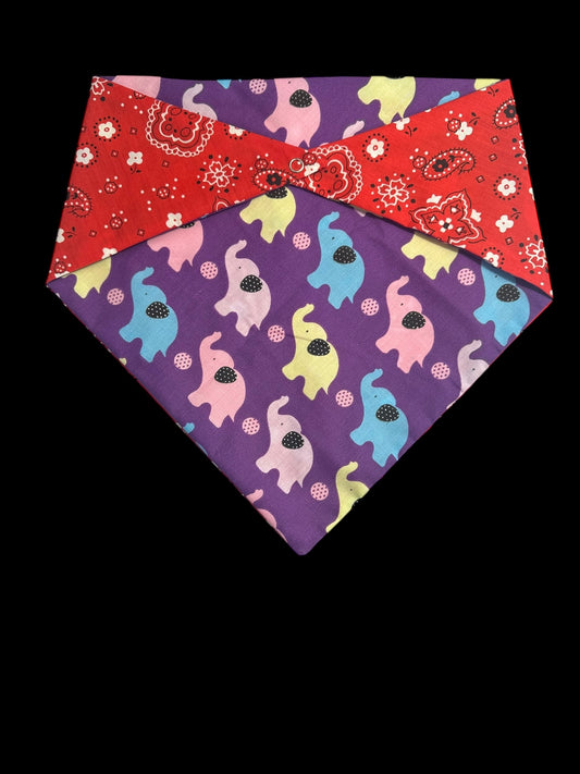 M Purple multicoloured elephants / red flowers